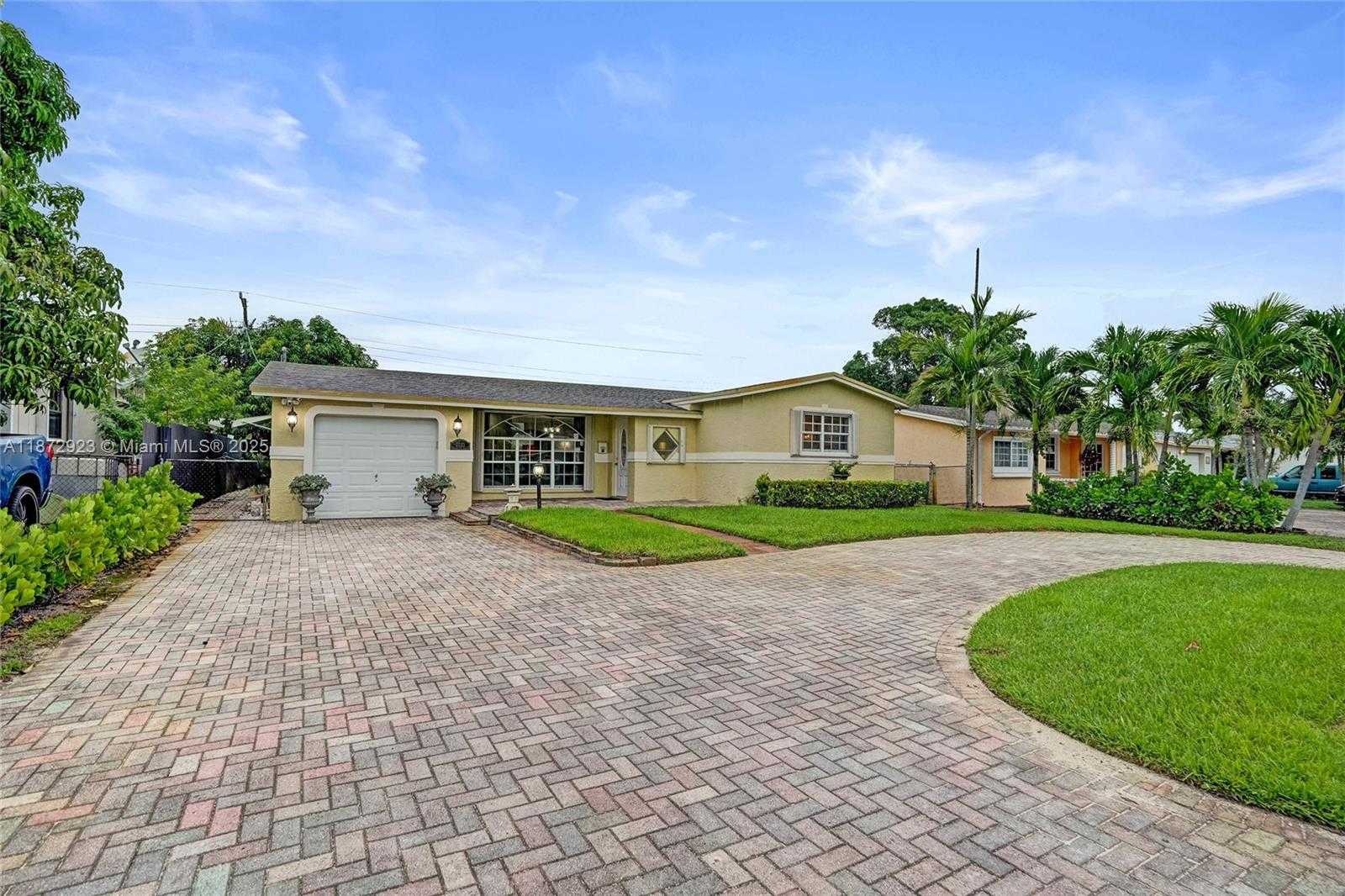 Small Image of 7733 BILTMORE BLVD, Miramar Number 47