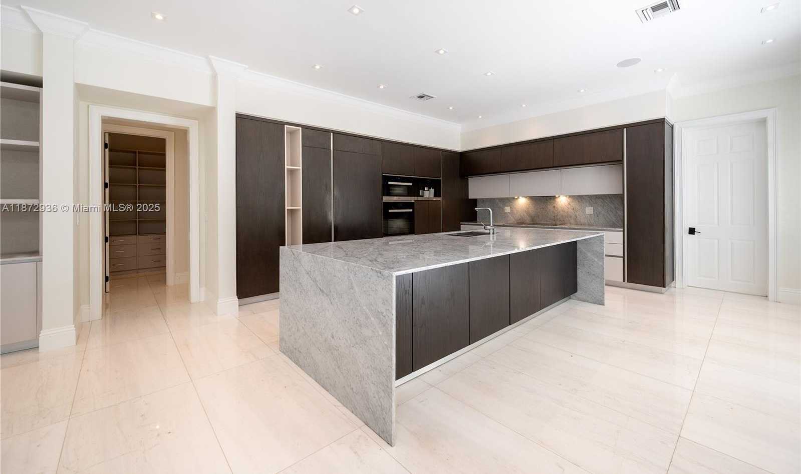 Small Image of 680 DESTACADA AVE, Coral Gables Number 17