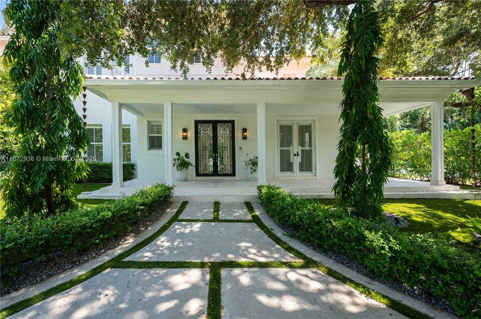 Small Image of 680 DESTACADA AVE, Coral Gables Number 2