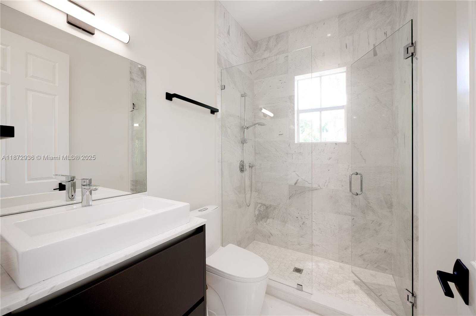 Small Image of 680 DESTACADA AVE, Coral Gables Number 27
