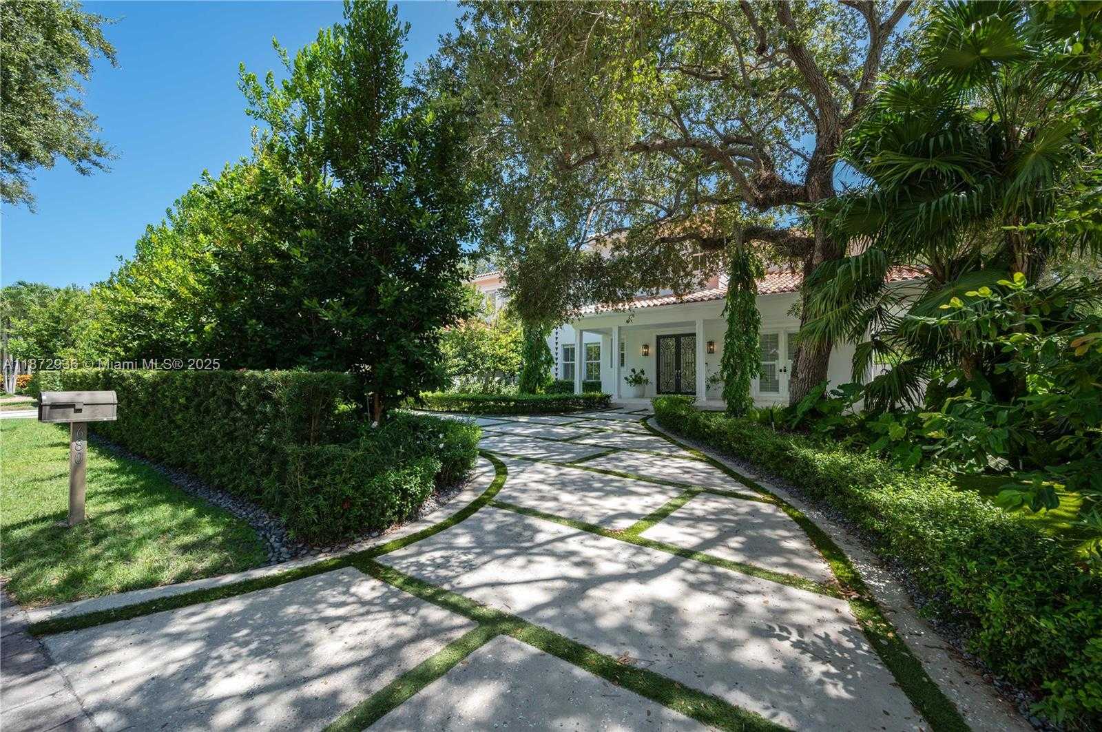 Small Image of 680 DESTACADA AVE, Coral Gables Number 3