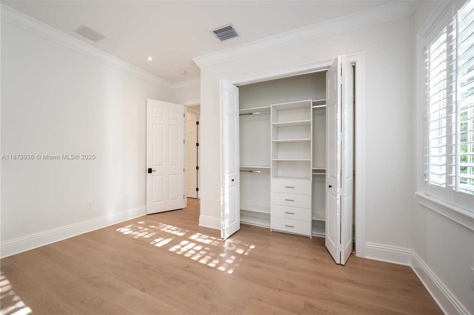 Small Image of 680 DESTACADA AVE, Coral Gables Number 34