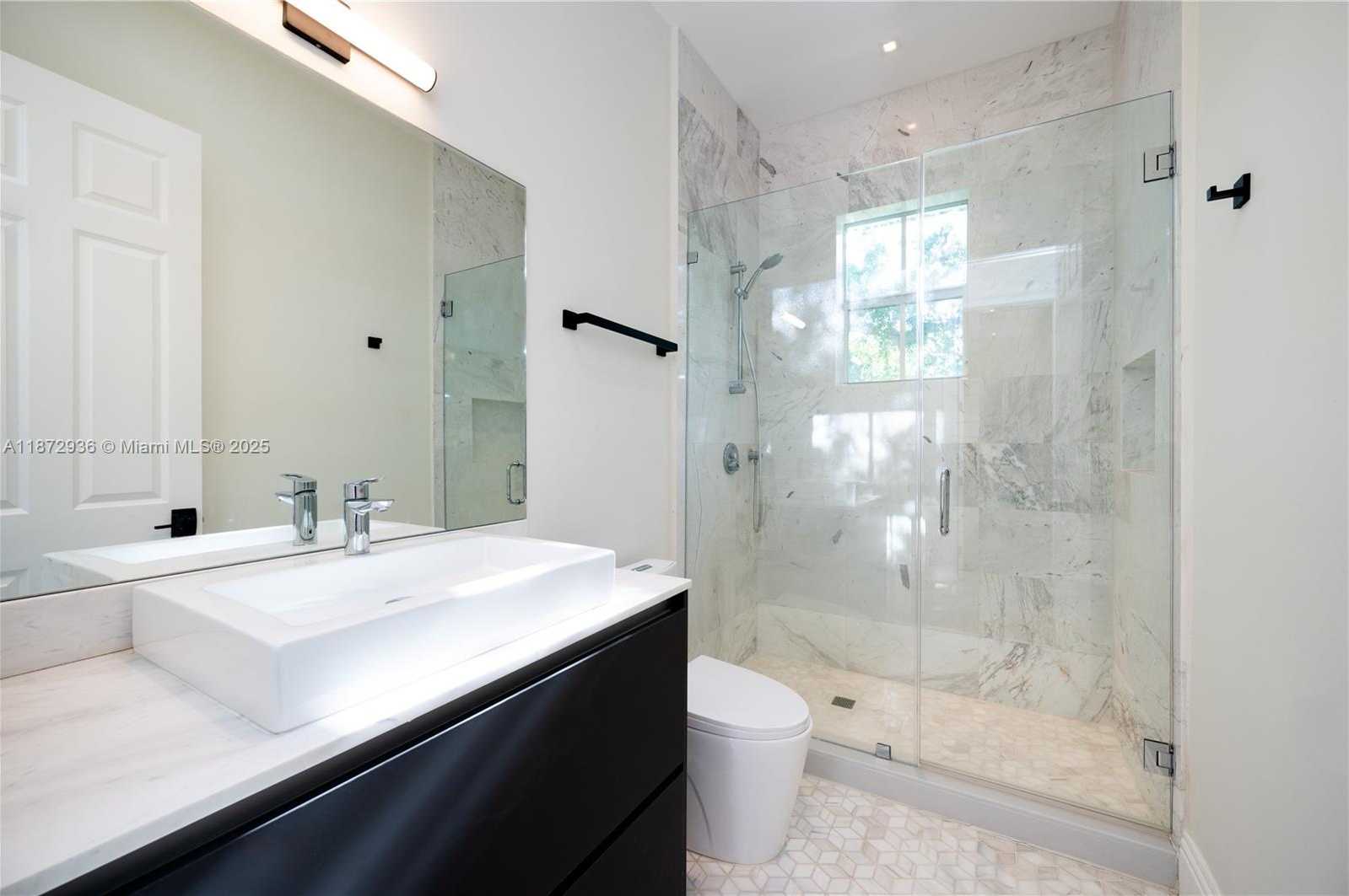 Small Image of 680 DESTACADA AVE, Coral Gables Number 35