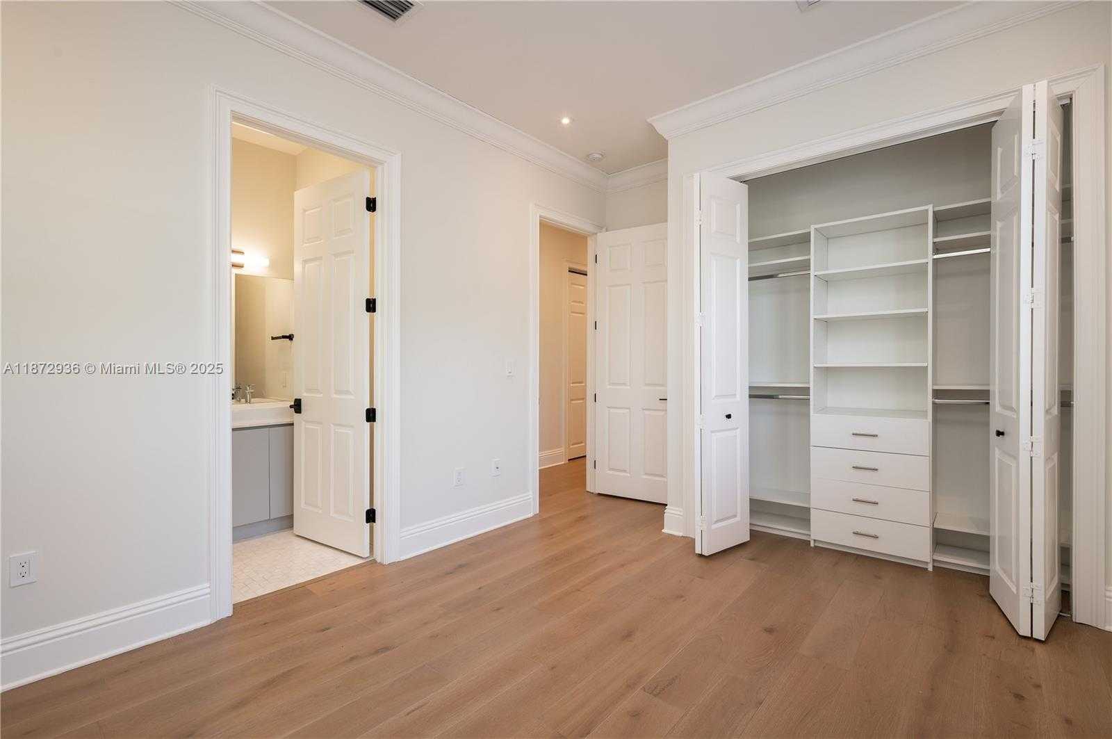 Small Image of 680 DESTACADA AVE, Coral Gables Number 40