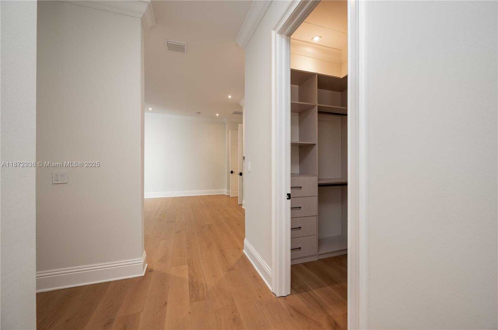 Small Image of 680 DESTACADA AVE, Coral Gables Number 48