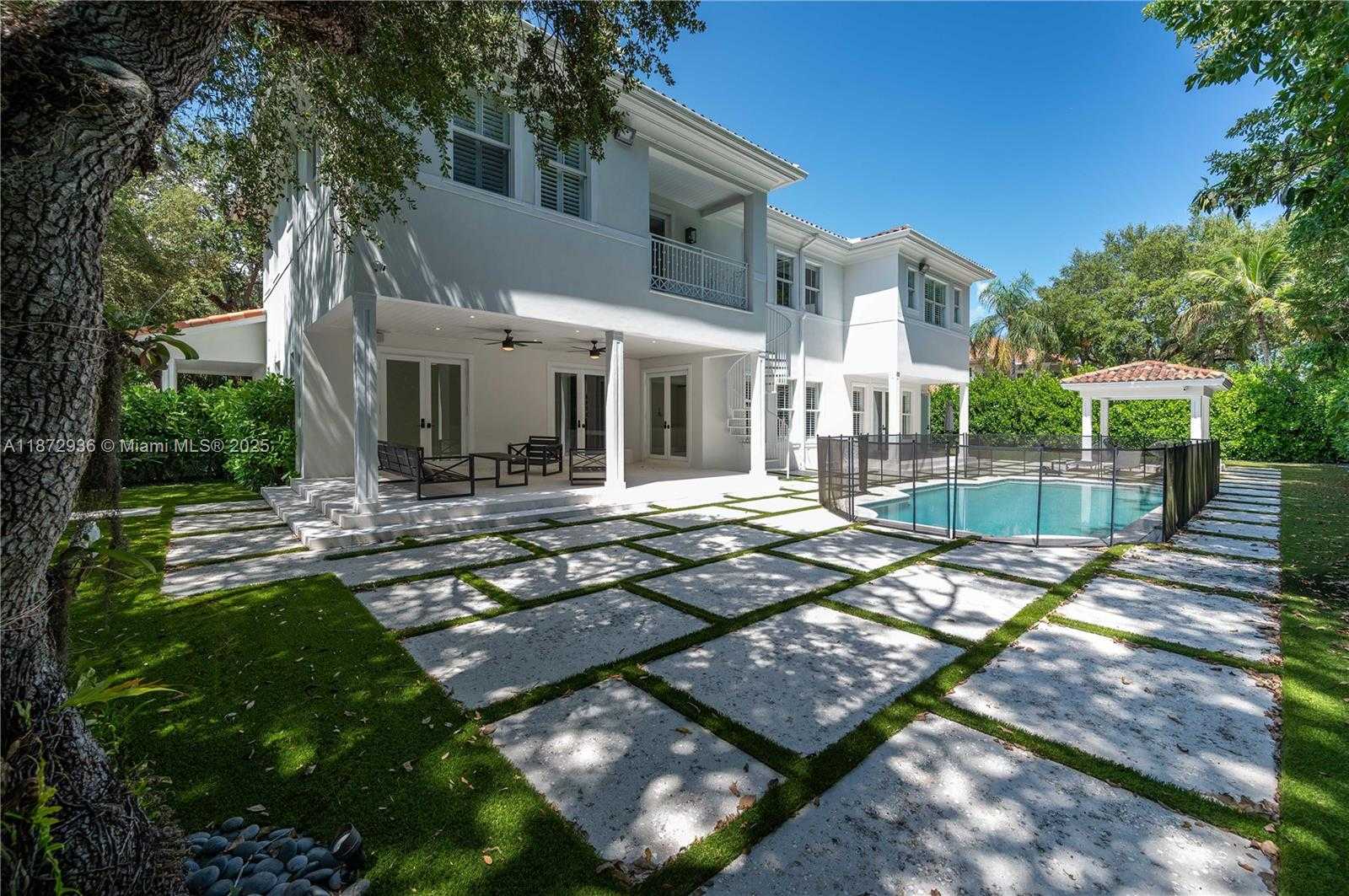 Small Image of 680 DESTACADA AVE, Coral Gables Number 56