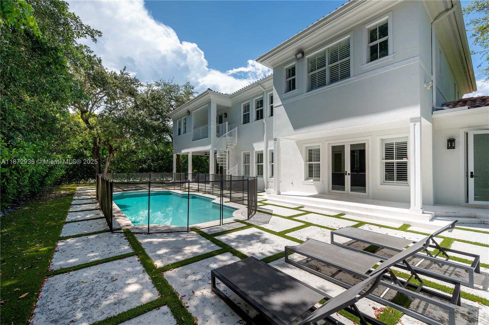 Small Image of 680 DESTACADA AVE, Coral Gables Number 58