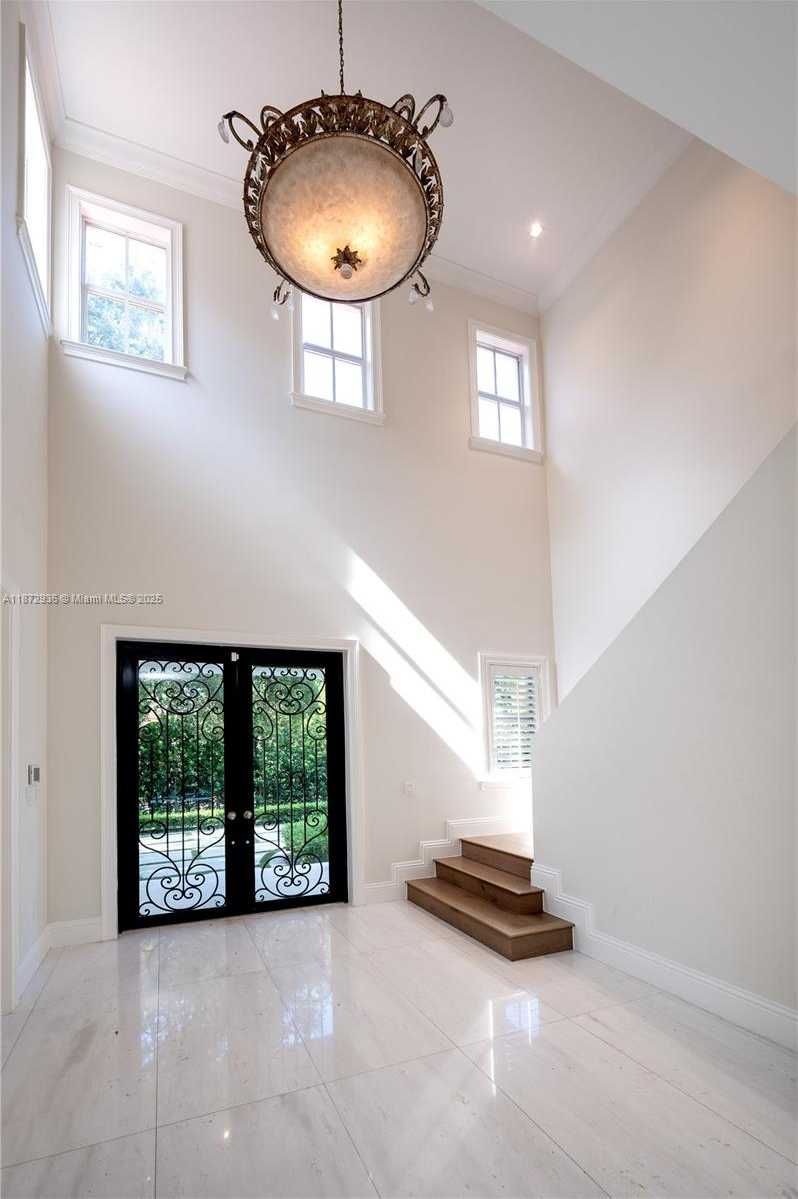 Small Image of 680 DESTACADA AVE, Coral Gables Number 8