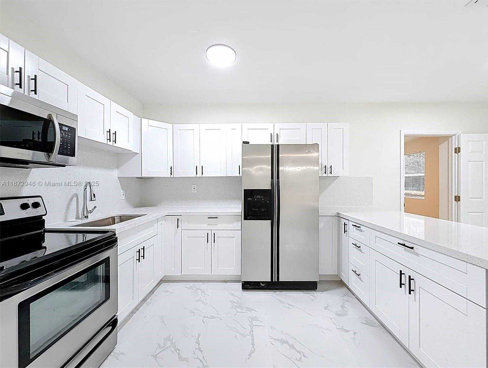 Small Image of 13180 NORTH WEST 11TH AVE, North Miami Number 11