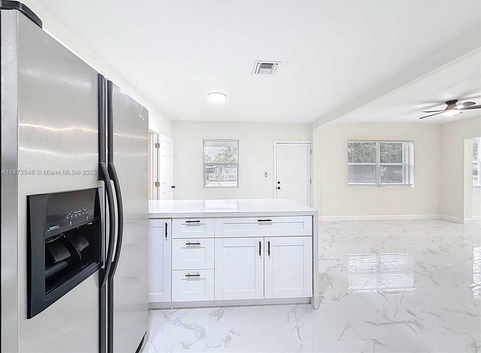 Small Image of 13180 NORTH WEST 11TH AVE, North Miami Number 12