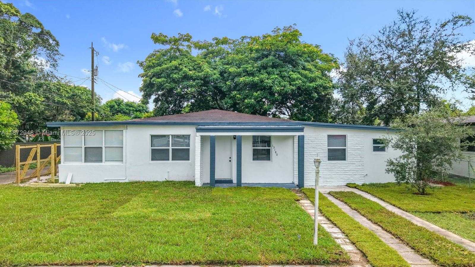 Small Image of 13180 NORTH WEST 11TH AVE, North Miami Number 2