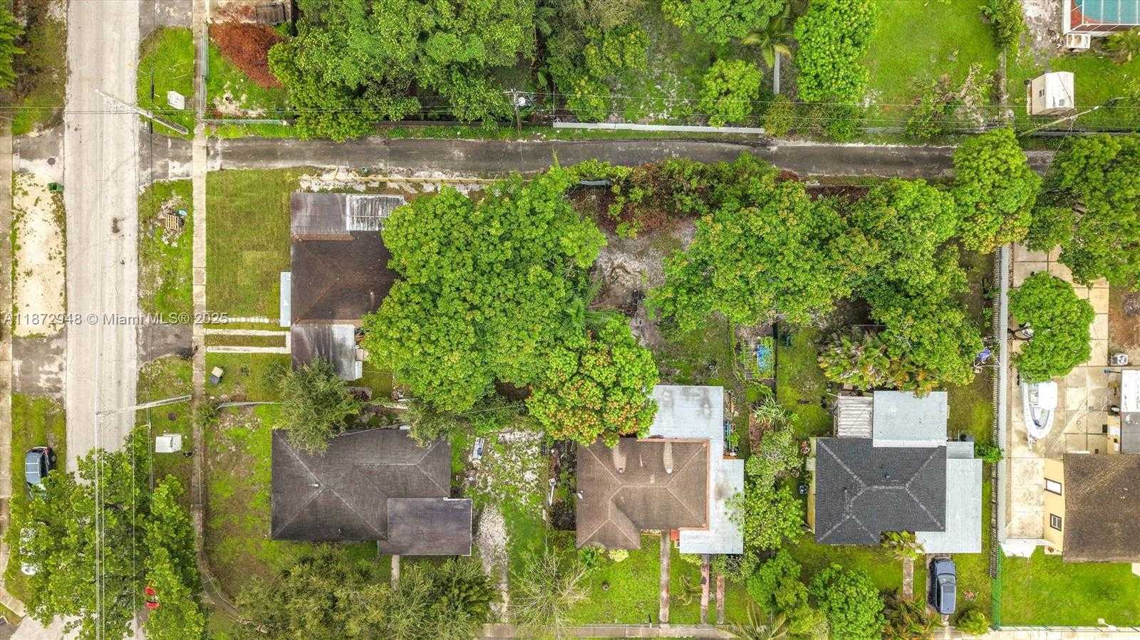 Small Image of 13180 NORTH WEST 11TH AVE, North Miami Number 35