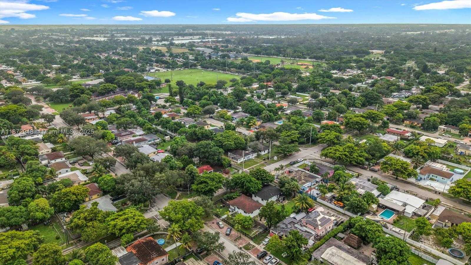 Small Image of 13180 NORTH WEST 11TH AVE, North Miami Number 37