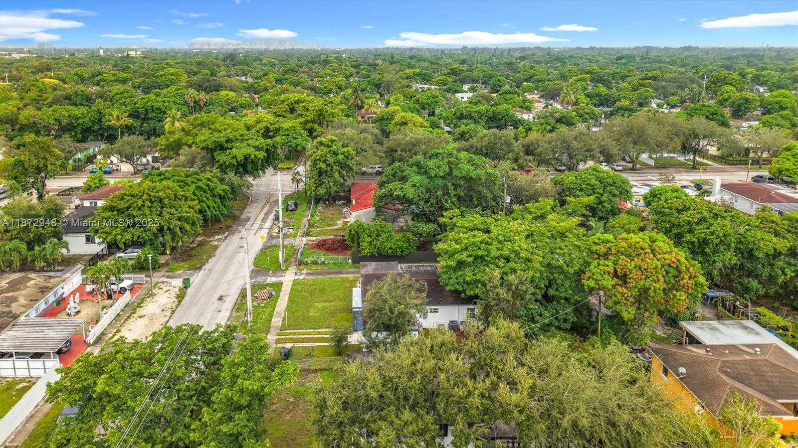 Small Image of 13180 NORTH WEST 11TH AVE, North Miami Number 43