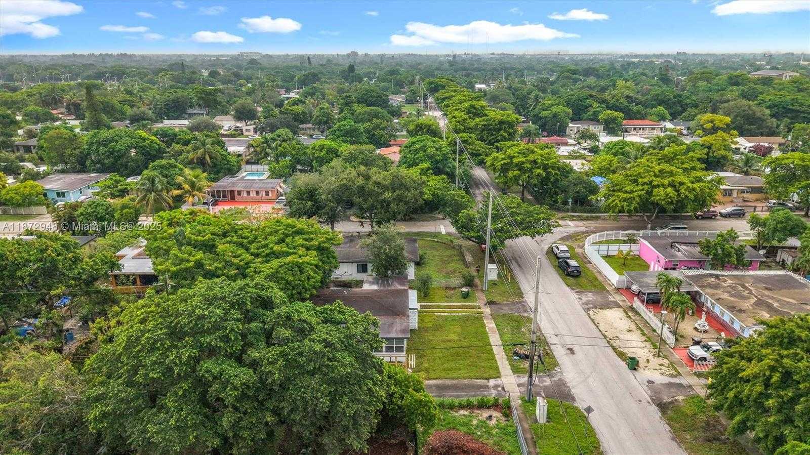 Small Image of 13180 NORTH WEST 11TH AVE, North Miami Number 45