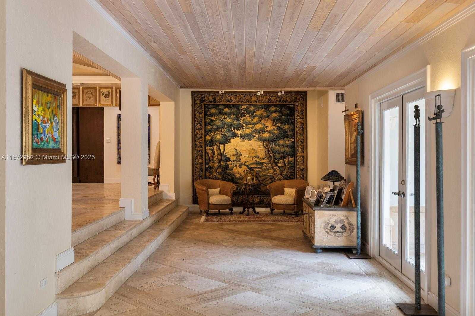 Small Image of 10100 LAKESIDE DR, Coral Gables Number 10