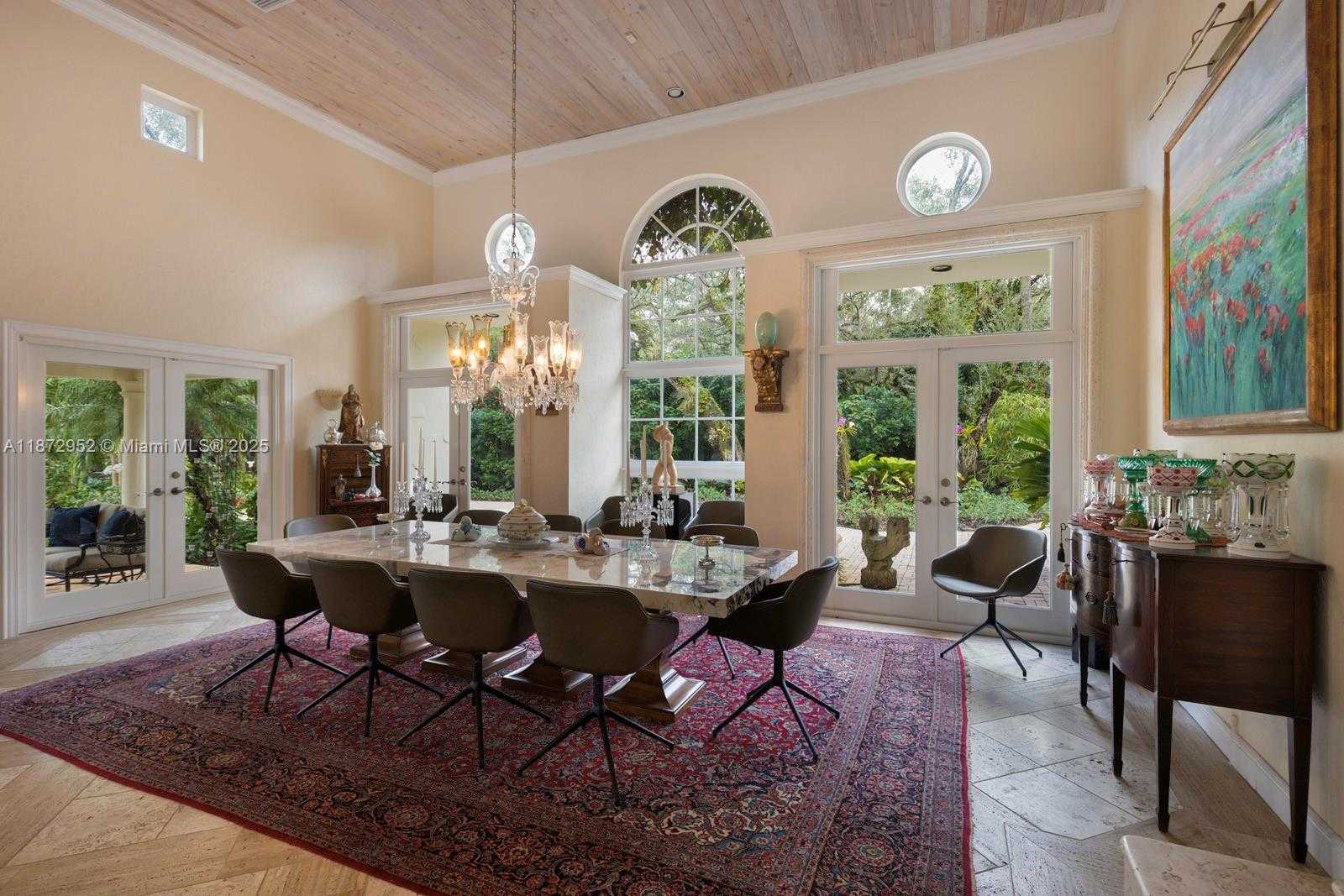 Small Image of 10100 LAKESIDE DR, Coral Gables Number 8