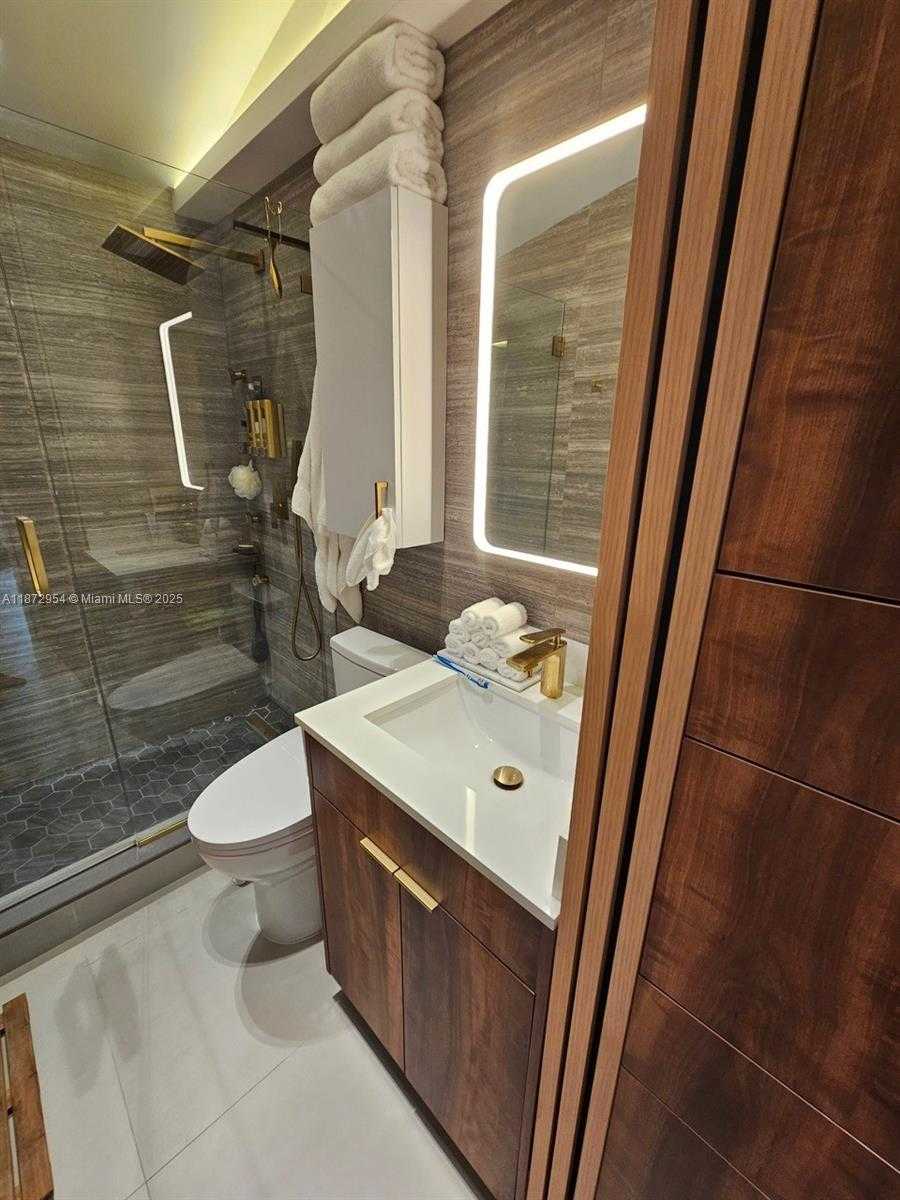 Small Image of 2543 GULFSTREAM LN, Fort Lauderdale Number 15
