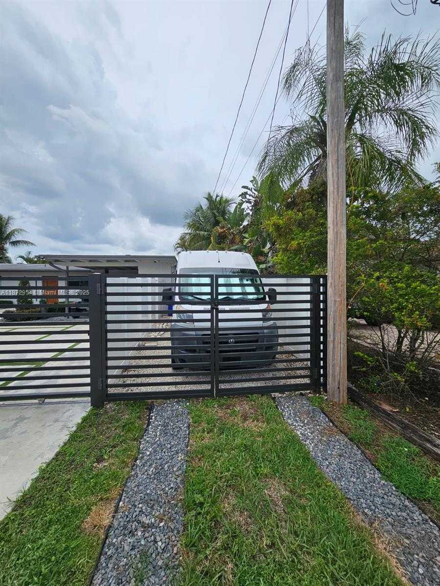 Small Image of 2543 GULFSTREAM LN, Fort Lauderdale Number 23