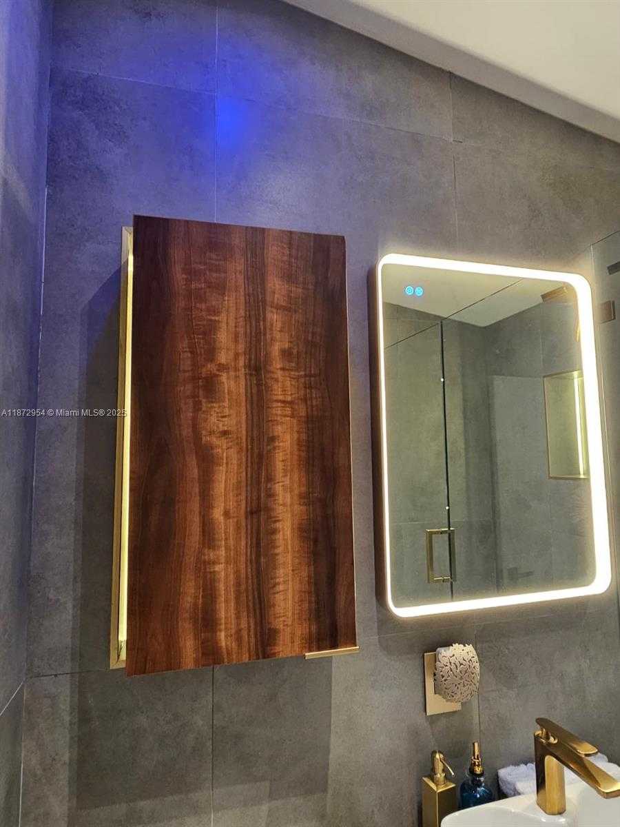 Small Image of 2543 GULFSTREAM LN, Fort Lauderdale Number 25