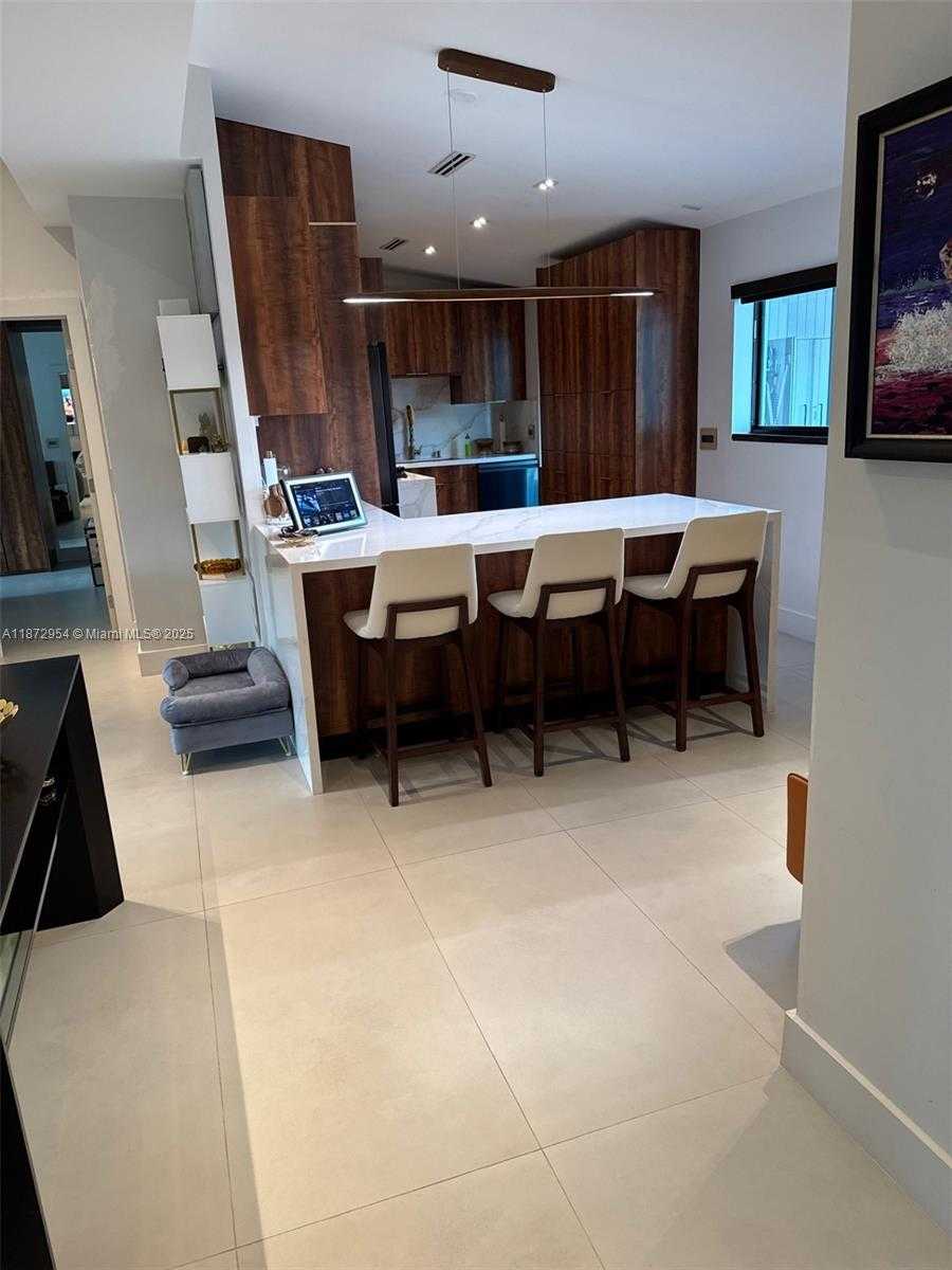 Small Image of 2543 GULFSTREAM LN, Fort Lauderdale Number 7