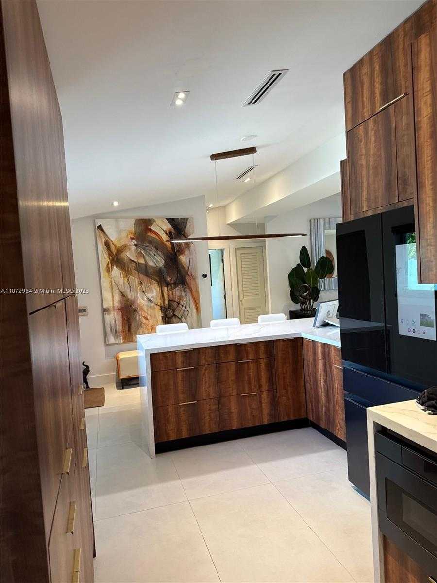 Small Image of 2543 GULFSTREAM LN, Fort Lauderdale Number 9