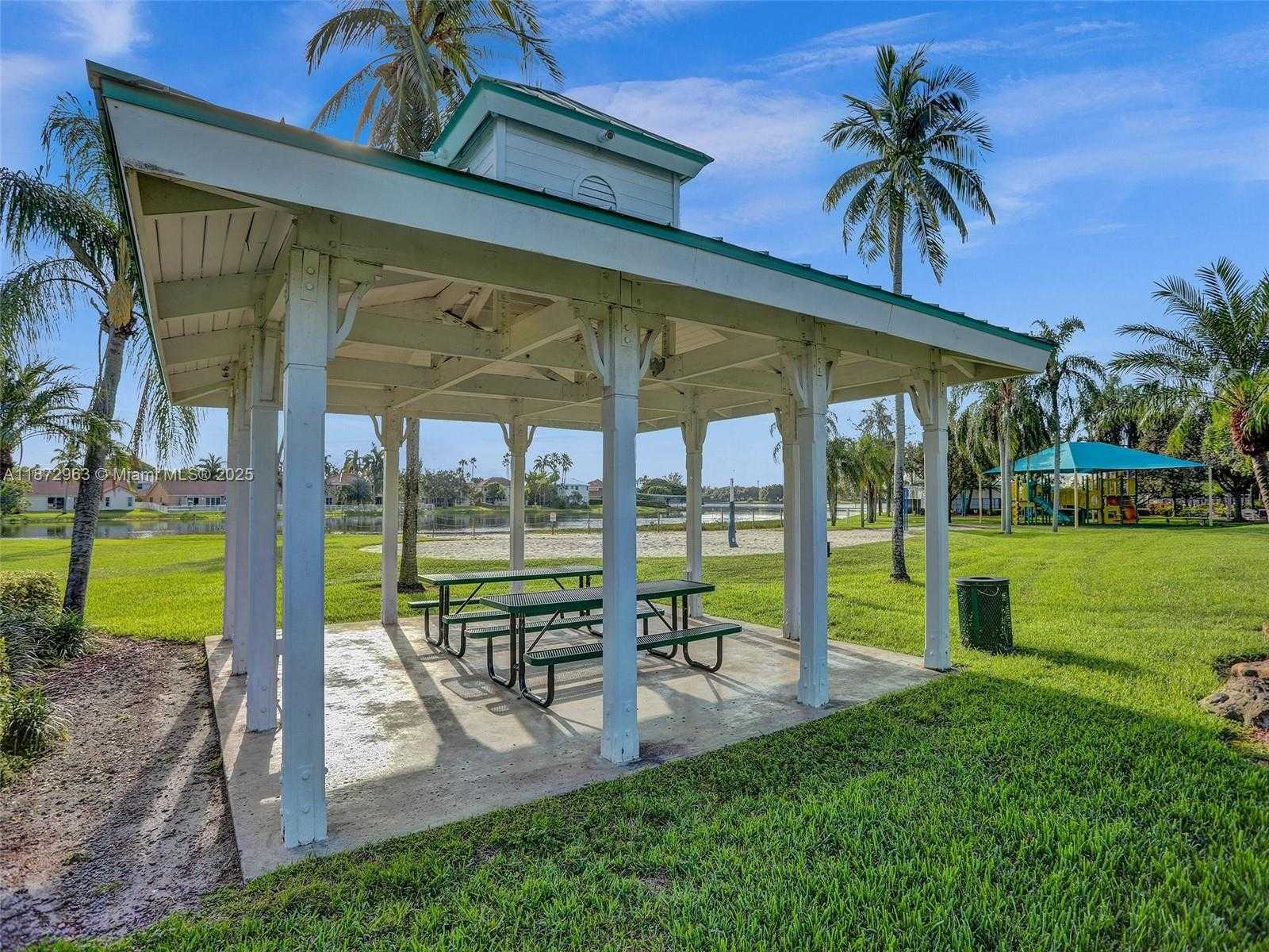 Small Image of 17610 SOUTH WEST 4TH CT, Pembroke Pines Number 45
