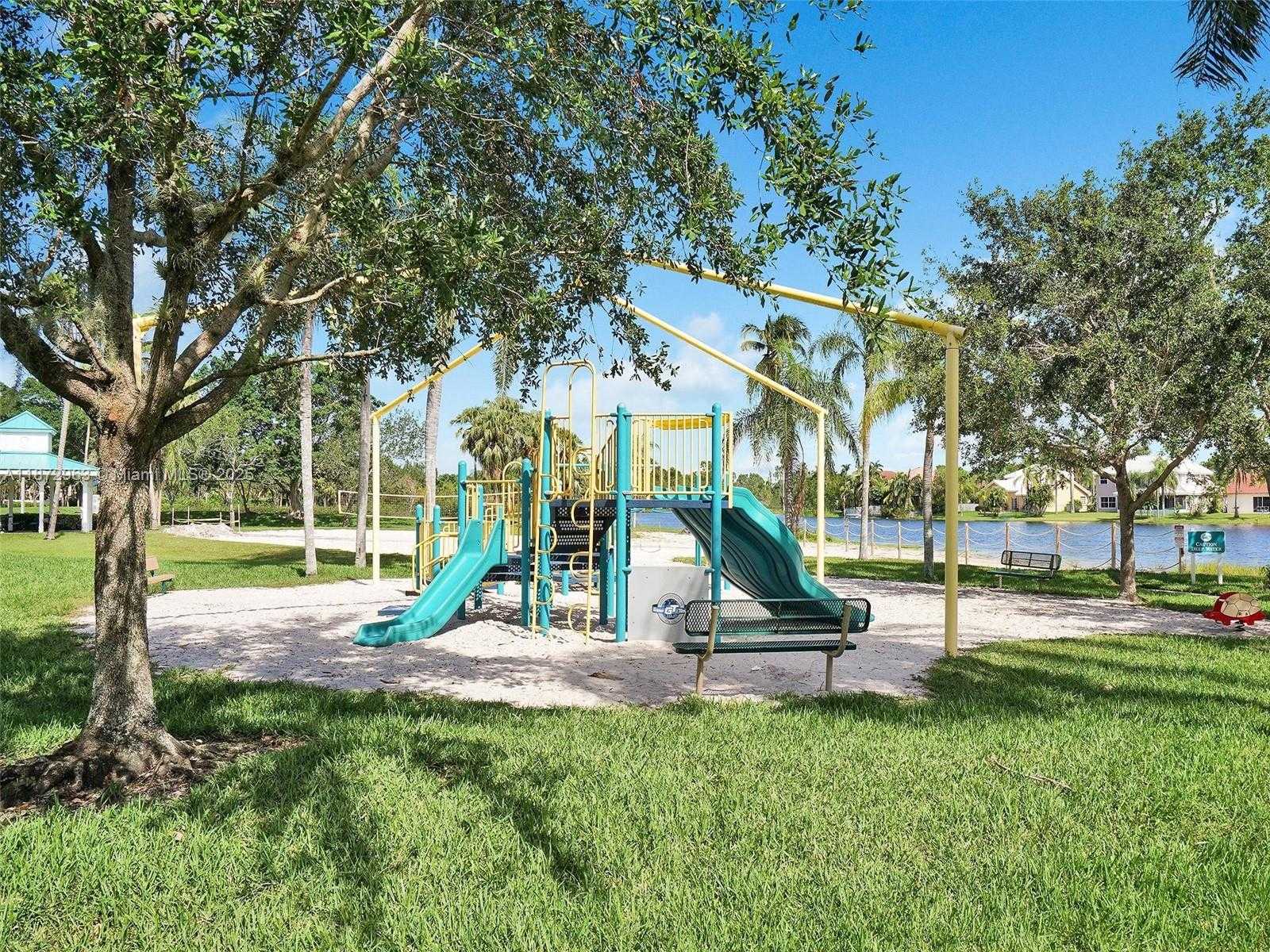Small Image of 17610 SOUTH WEST 4TH CT, Pembroke Pines Number 47