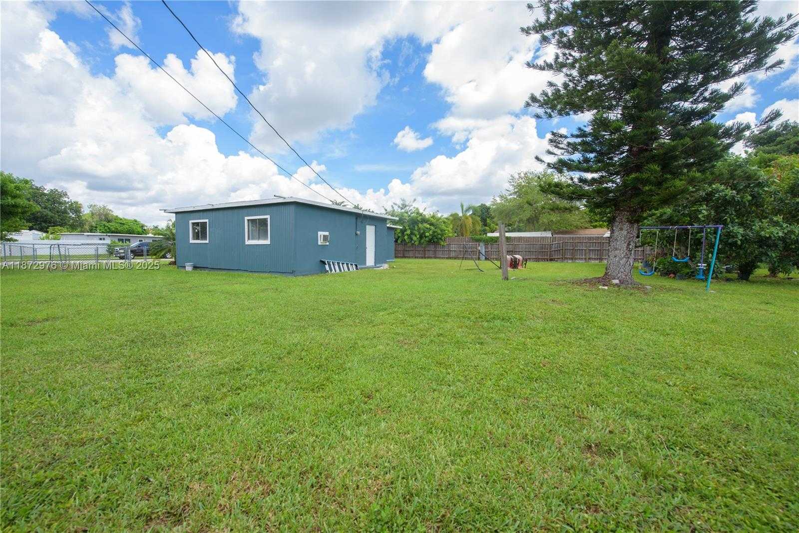 Small Image of 15250 HARRISON DRIVE, Homestead Number 11