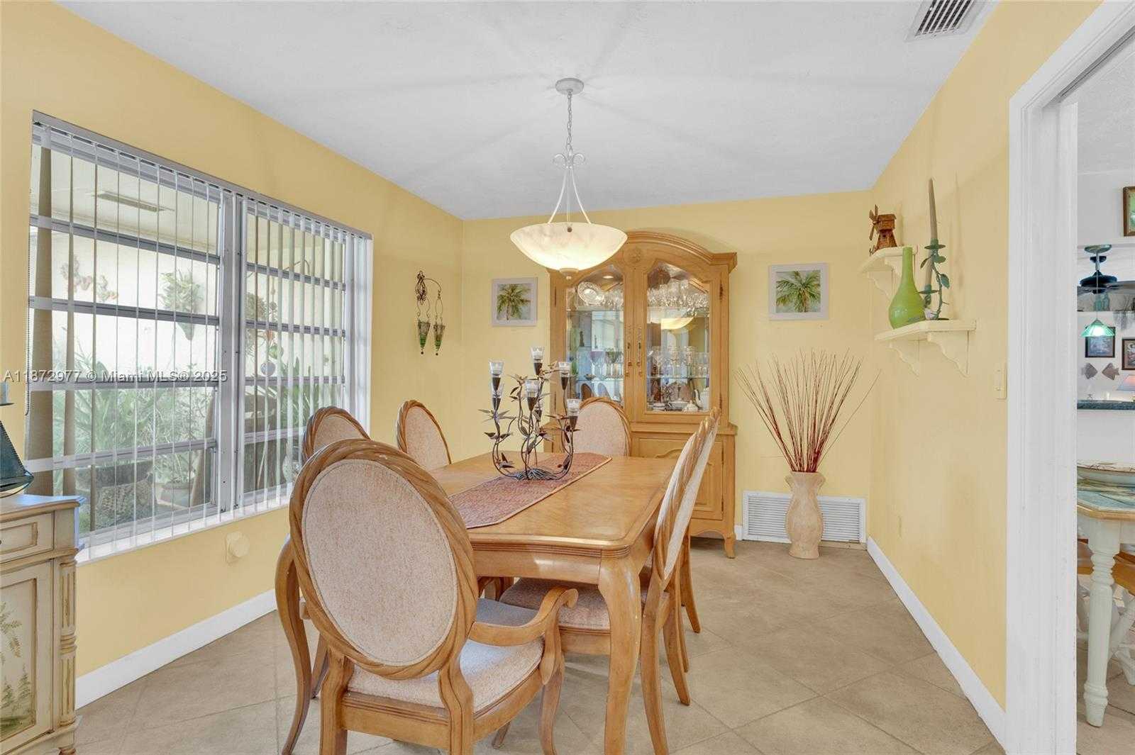 Small Image of 11701 NORTH WEST 14TH ST, Pembroke Pines Number 13