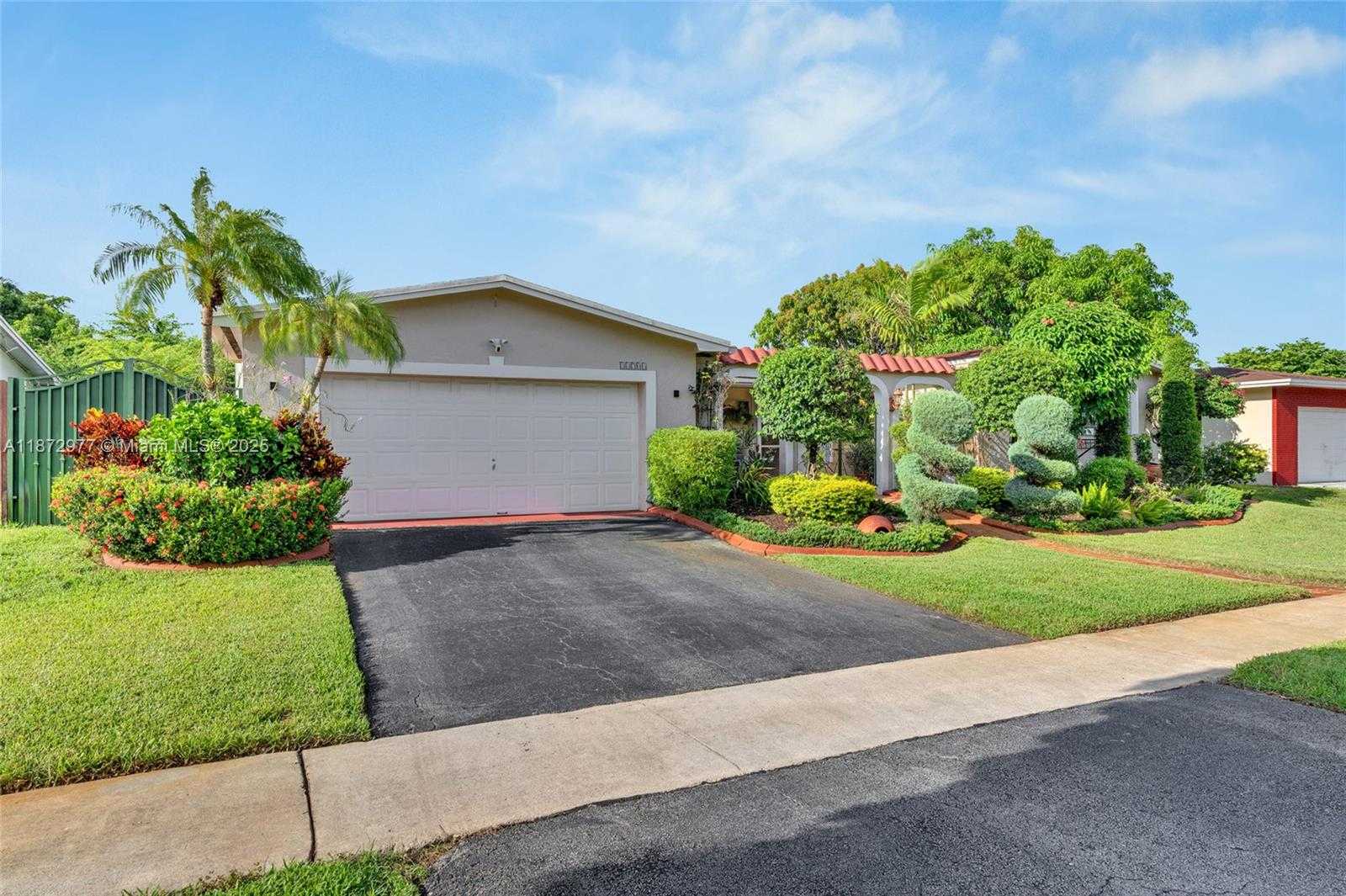 Small Image of 11701 NORTH WEST 14TH ST, Pembroke Pines Number 2