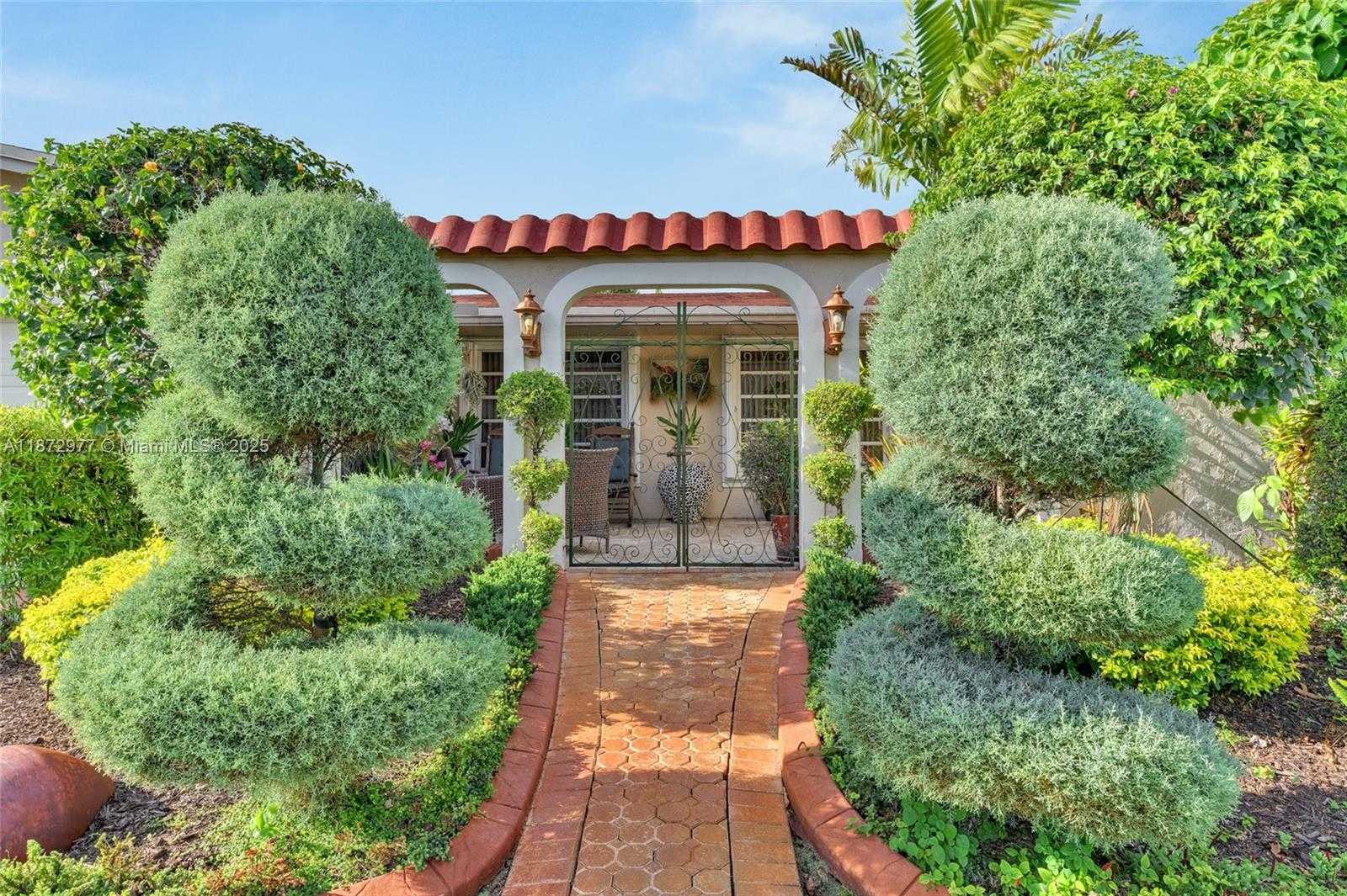 Small Image of 11701 NORTH WEST 14TH ST, Pembroke Pines Number 4