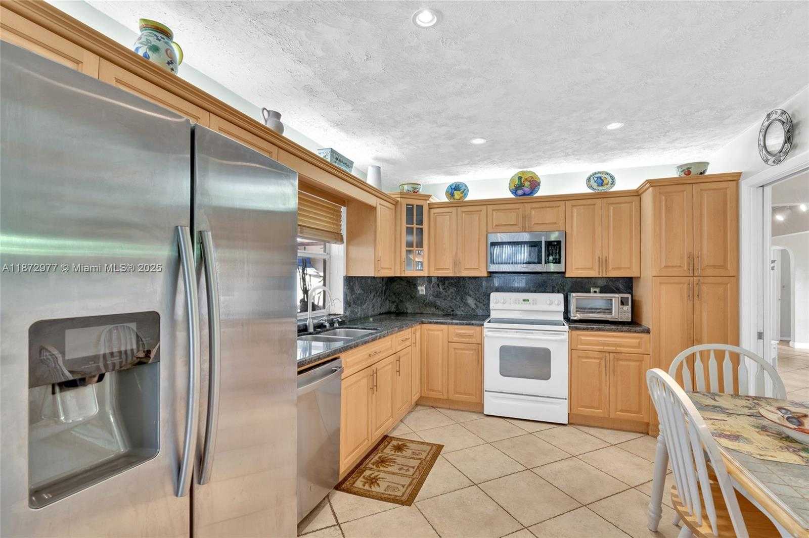 Small Image of 11701 NORTH WEST 14TH ST, Pembroke Pines Number 7