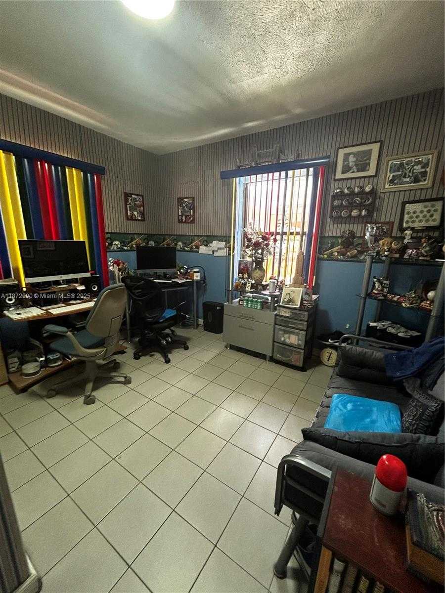 Small Image of 890 EAST 28TH ST, Hialeah Number 10