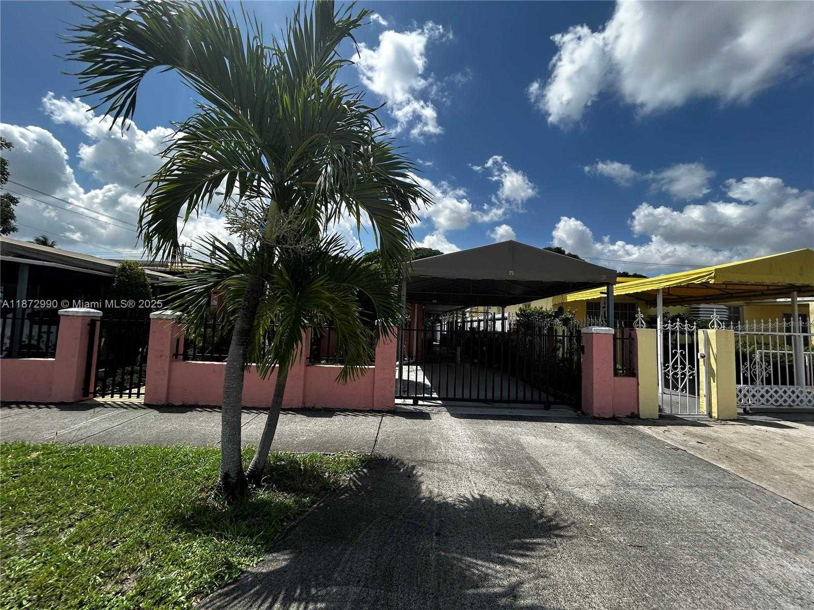 Small Image of 890 EAST 28TH ST, Hialeah Number 3