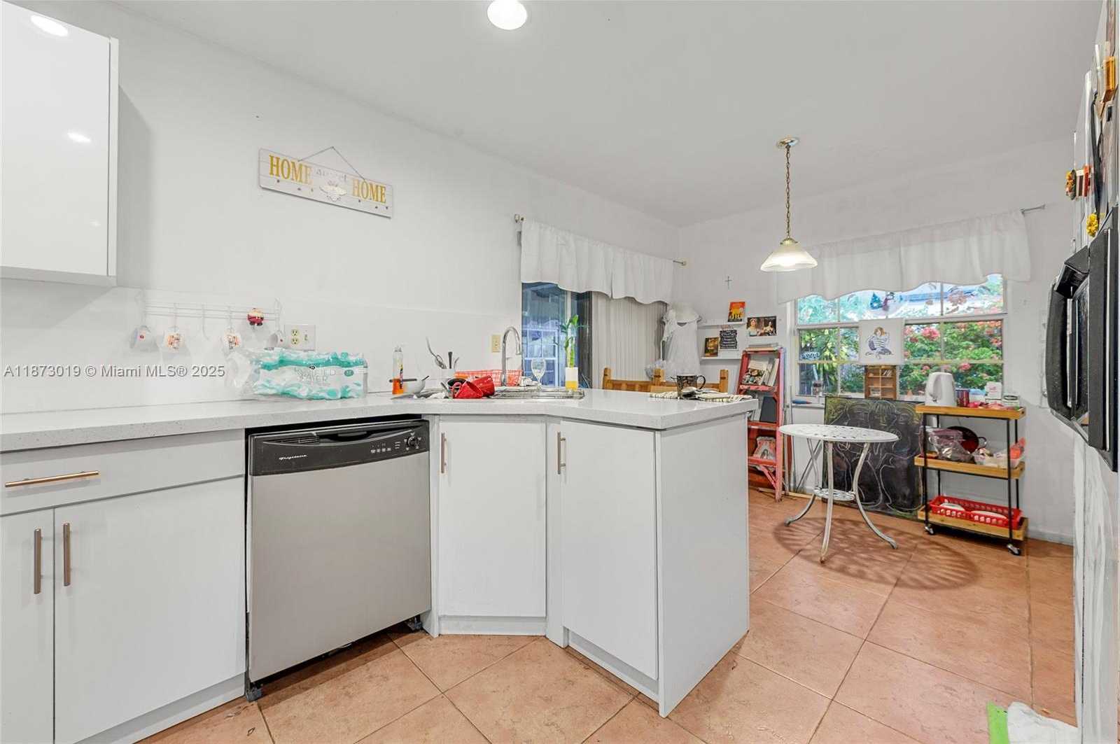 Small Image of 8155 NORTH WEST 201ST ST, Hialeah Number 14