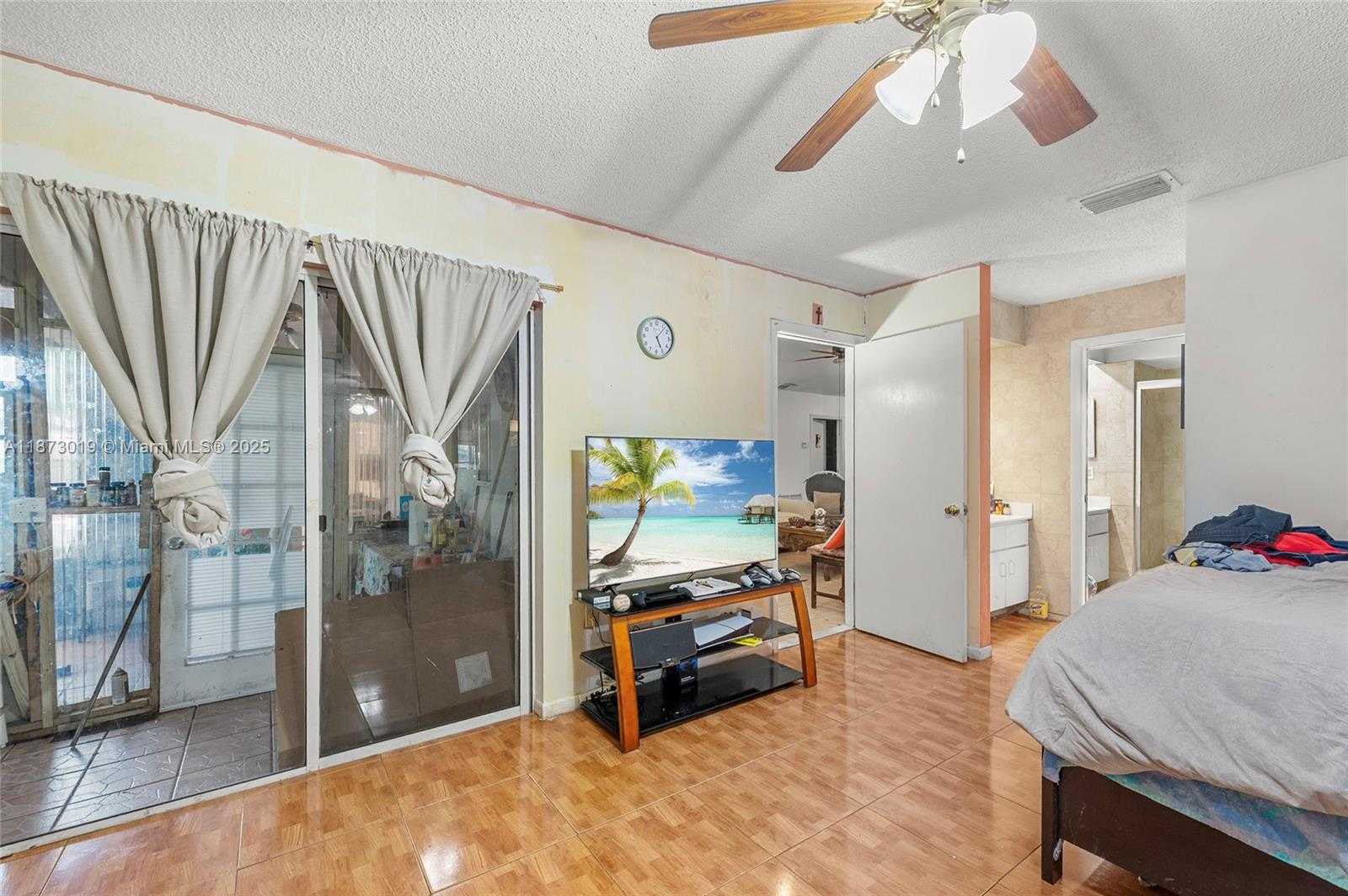Small Image of 8155 NORTH WEST 201ST ST, Hialeah Number 18
