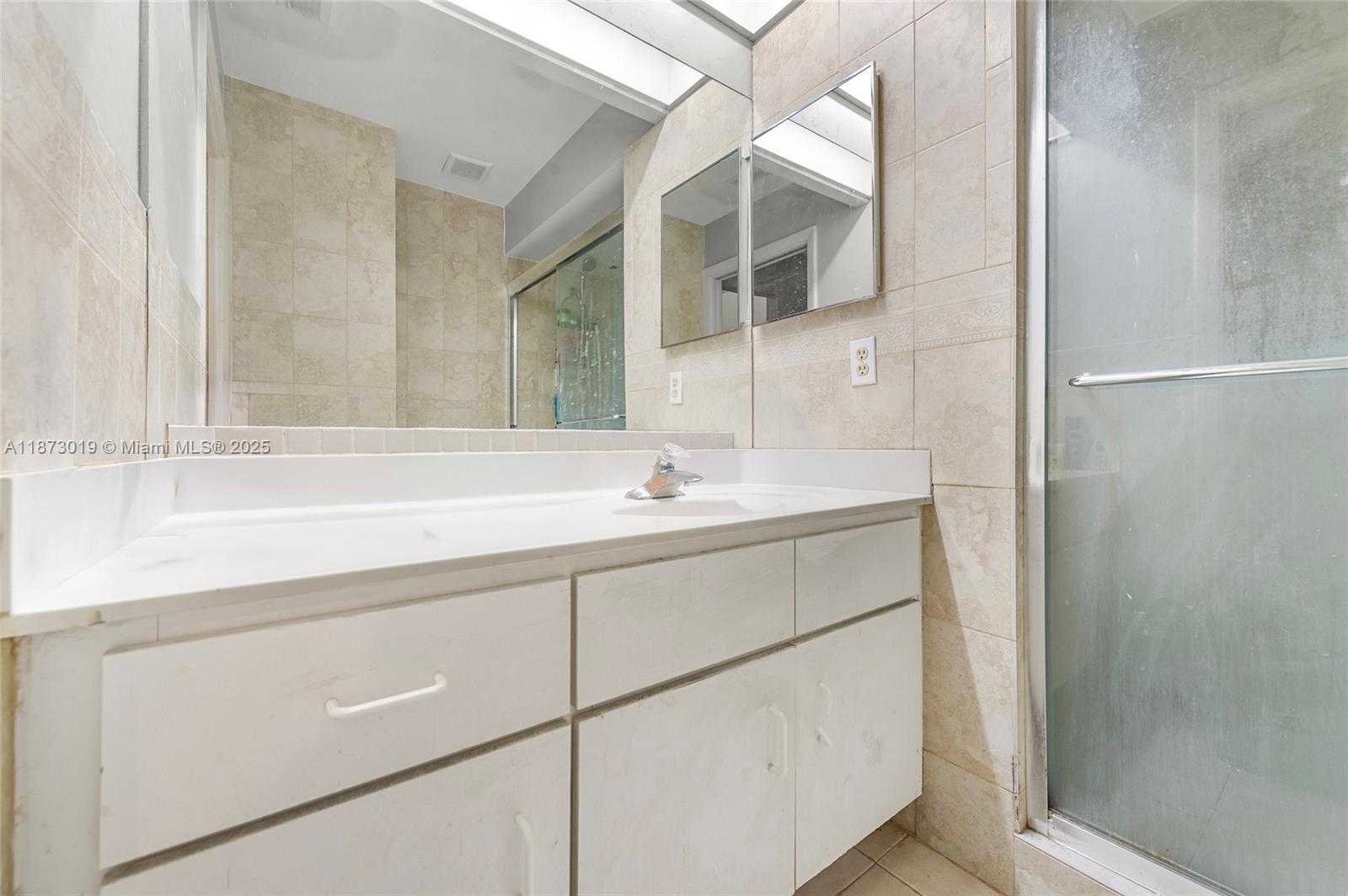 Small Image of 8155 NORTH WEST 201ST ST, Hialeah Number 21