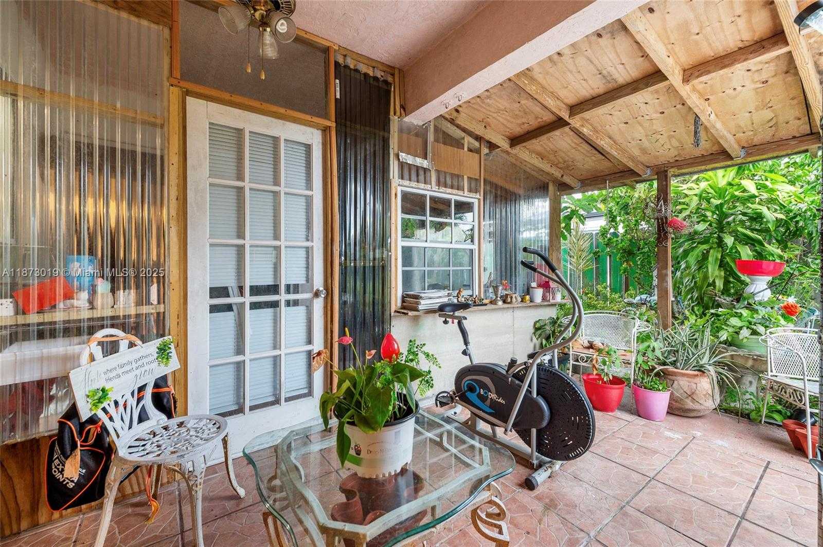 Small Image of 8155 NORTH WEST 201ST ST, Hialeah Number 30