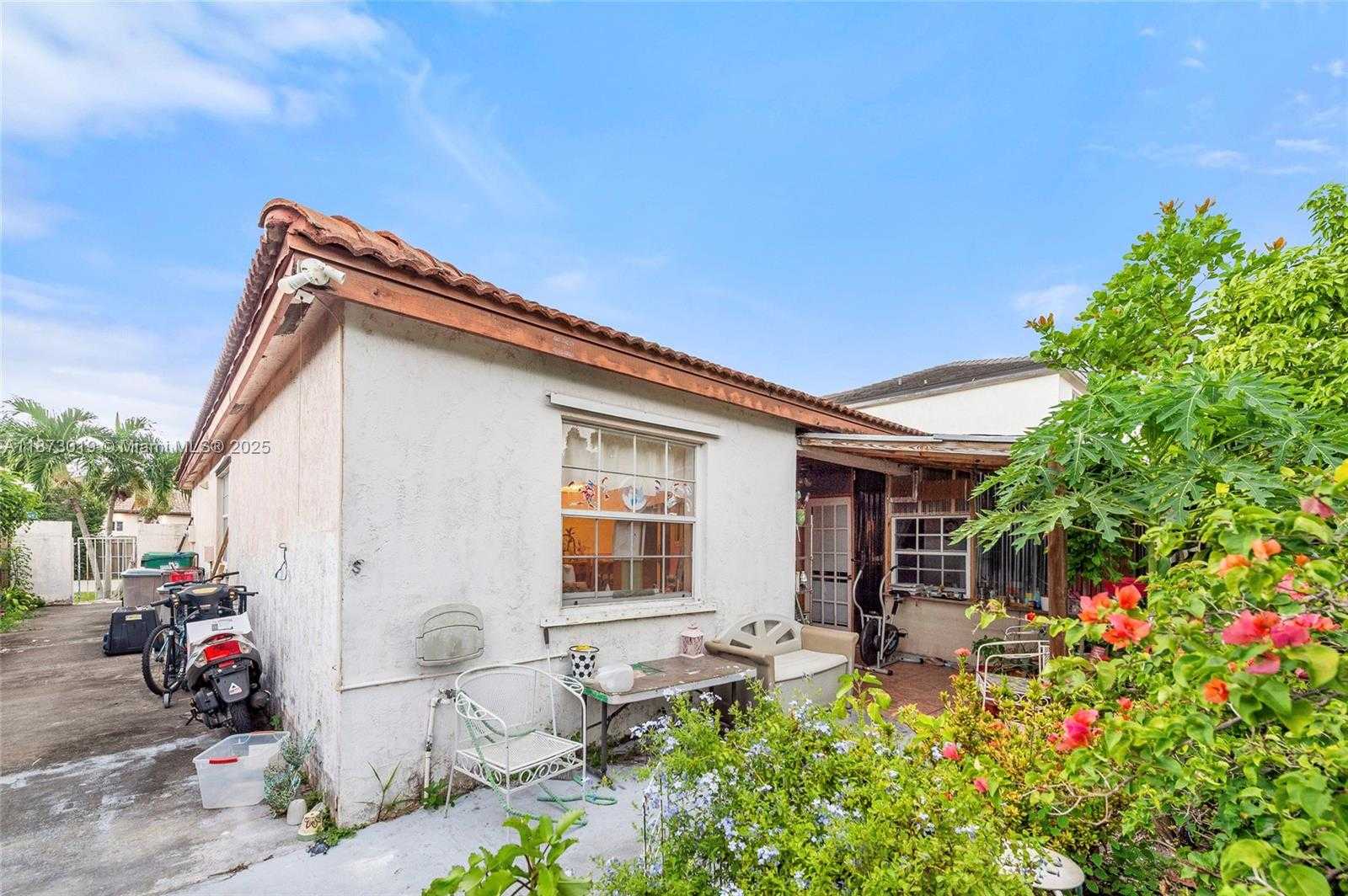 Small Image of 8155 NORTH WEST 201ST ST, Hialeah Number 33