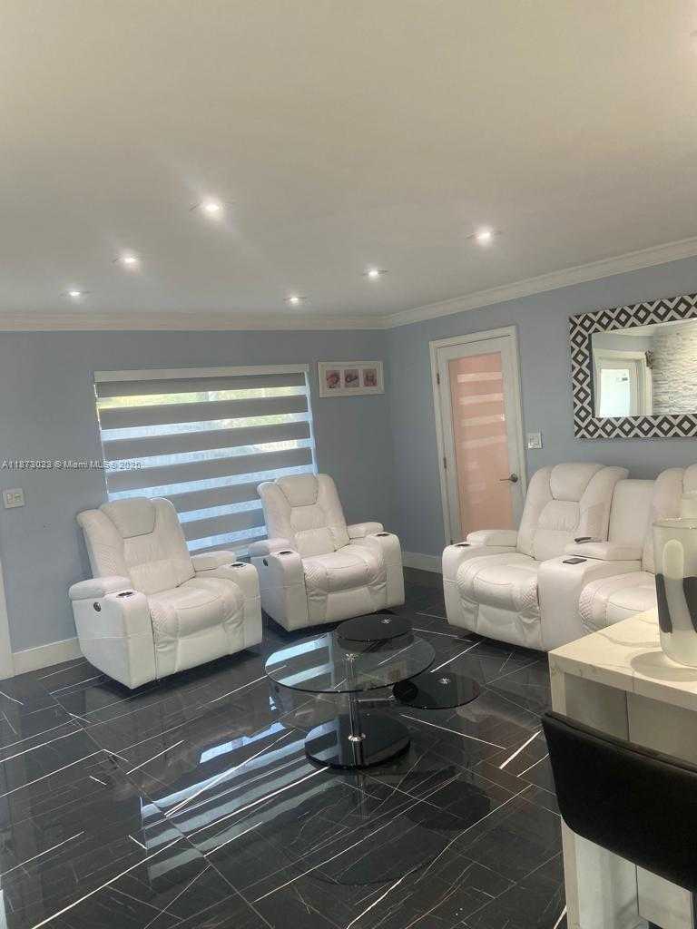 Small Image of 18120 NORTH WEST 49TH AVE, Miami Gardens Number 11