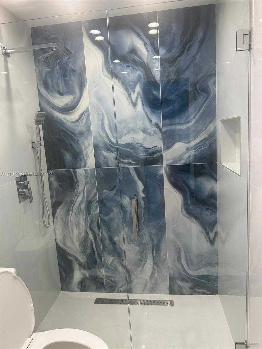 Small Image of 18120 NORTH WEST 49TH AVE, Miami Gardens Number 14