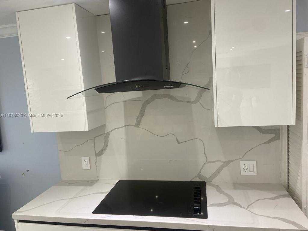 Small Image of 18120 NORTH WEST 49TH AVE, Miami Gardens Number 17