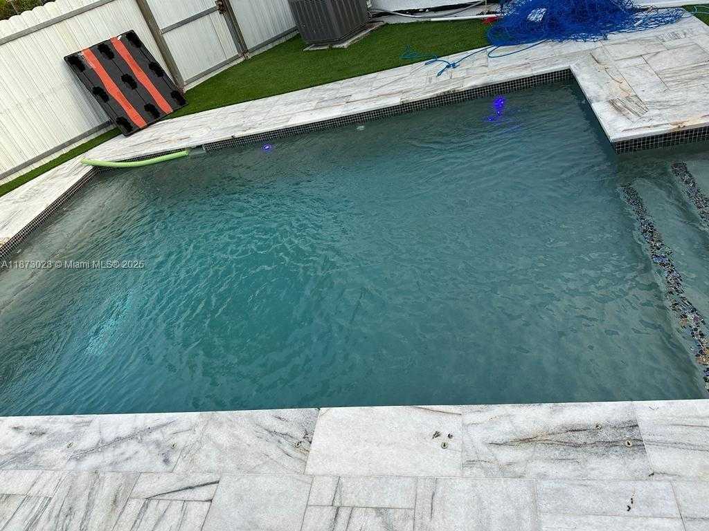 Small Image of 18120 NORTH WEST 49TH AVE, Miami Gardens Number 22