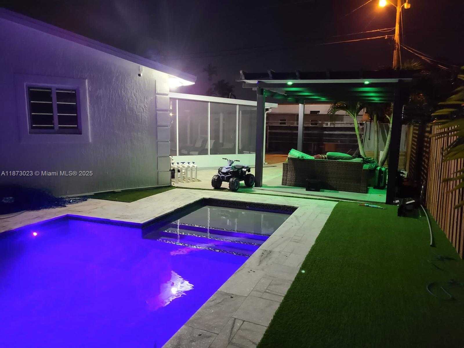 Small Image of 18120 NORTH WEST 49TH AVE, Miami Gardens Number 24