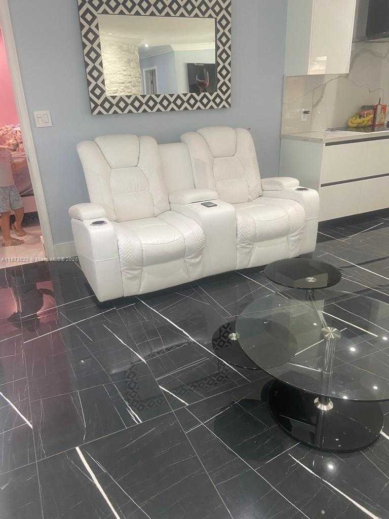 Small Image of 18120 NORTH WEST 49TH AVE, Miami Gardens Number 9