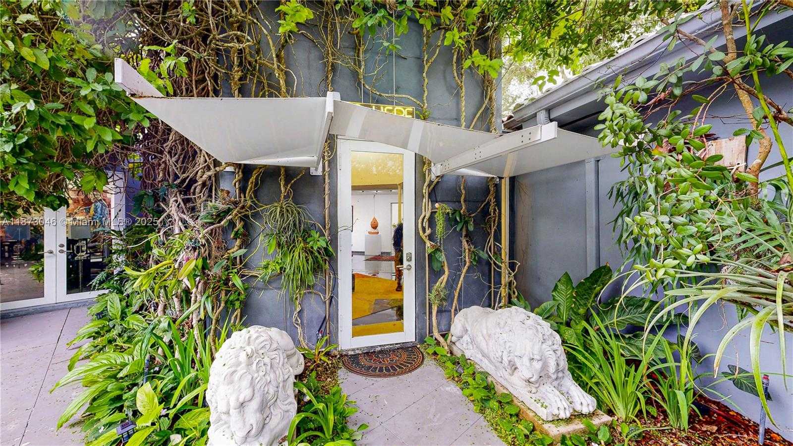 Small Image of 2101 TIGERTAIL AVE, Miami Number 14