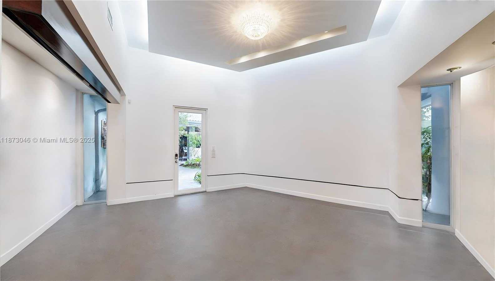Small Image of 2101 TIGERTAIL AVE, Miami Number 18