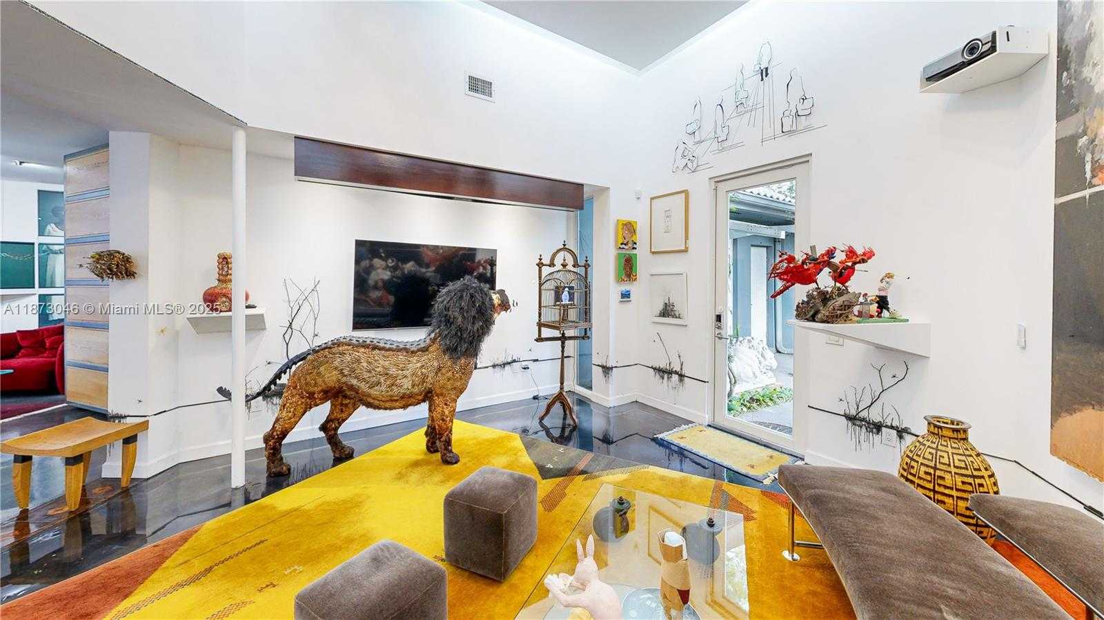 Small Image of 2101 TIGERTAIL AVE, Miami Number 20