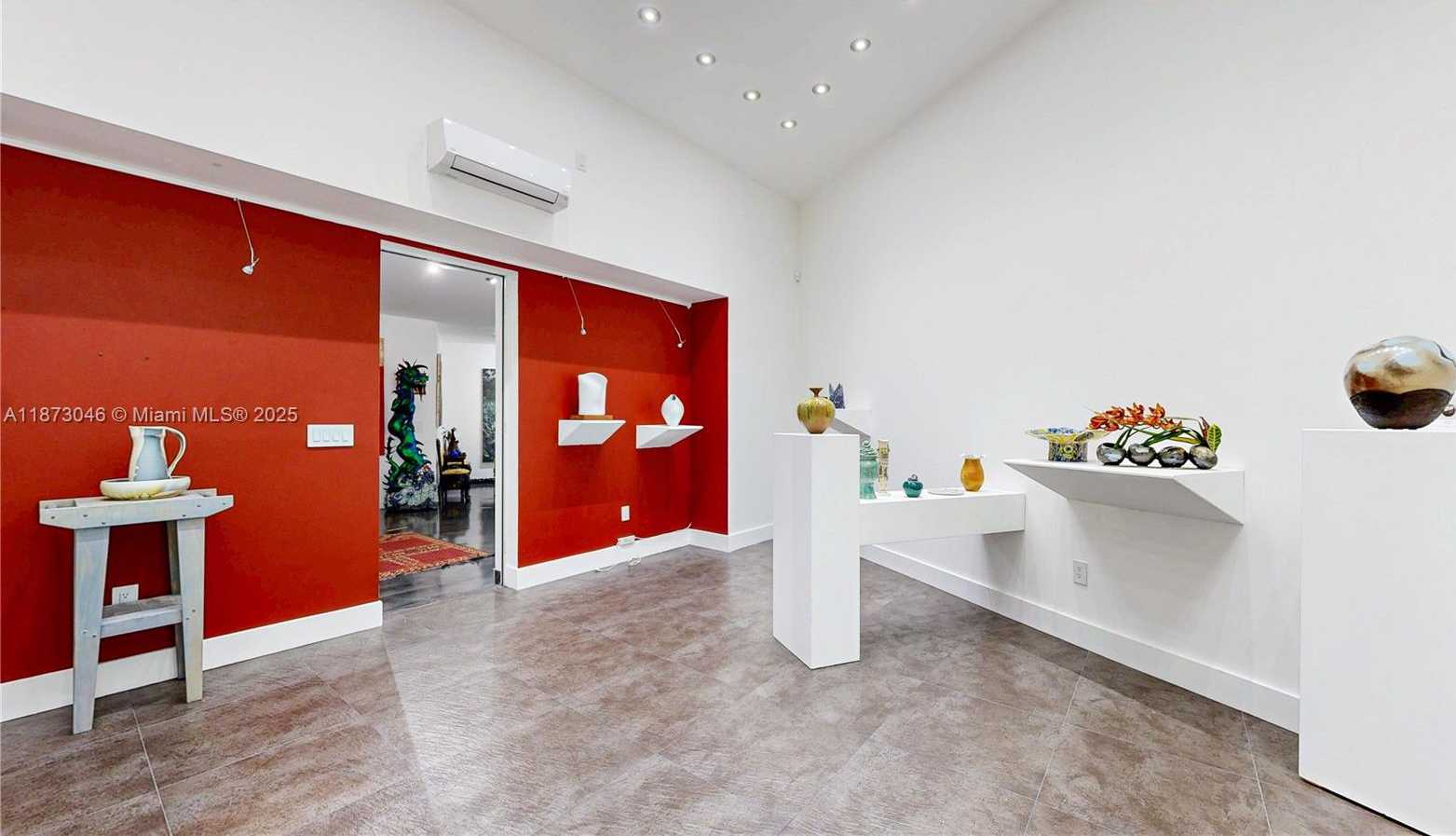 Small Image of 2101 TIGERTAIL AVE, Miami Number 41